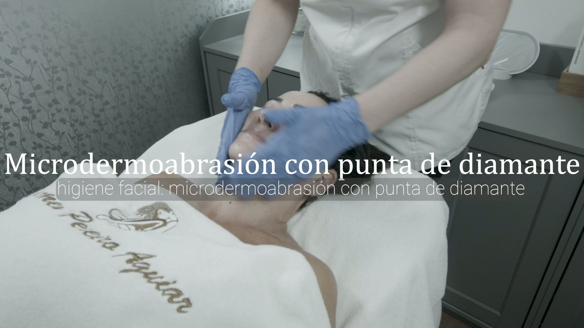 Microdermoabrasión con punta de diamante